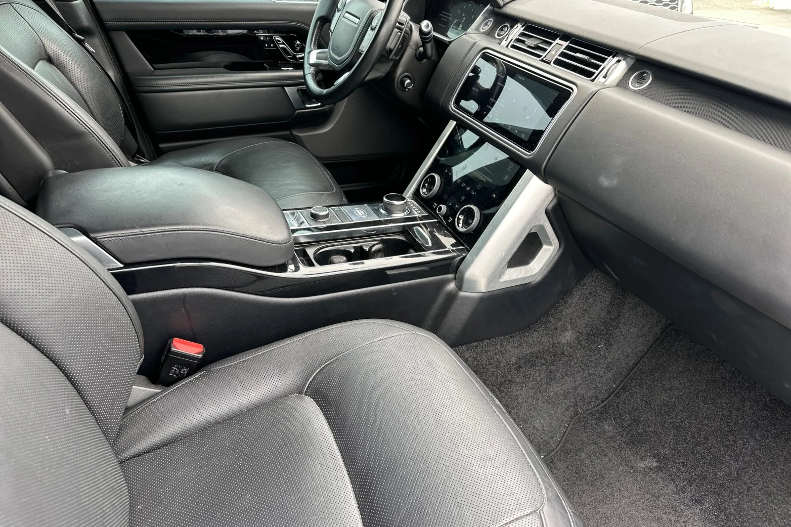 Certified Used 2019 Black Land Rover 5.0L V8 Supercharged image 18