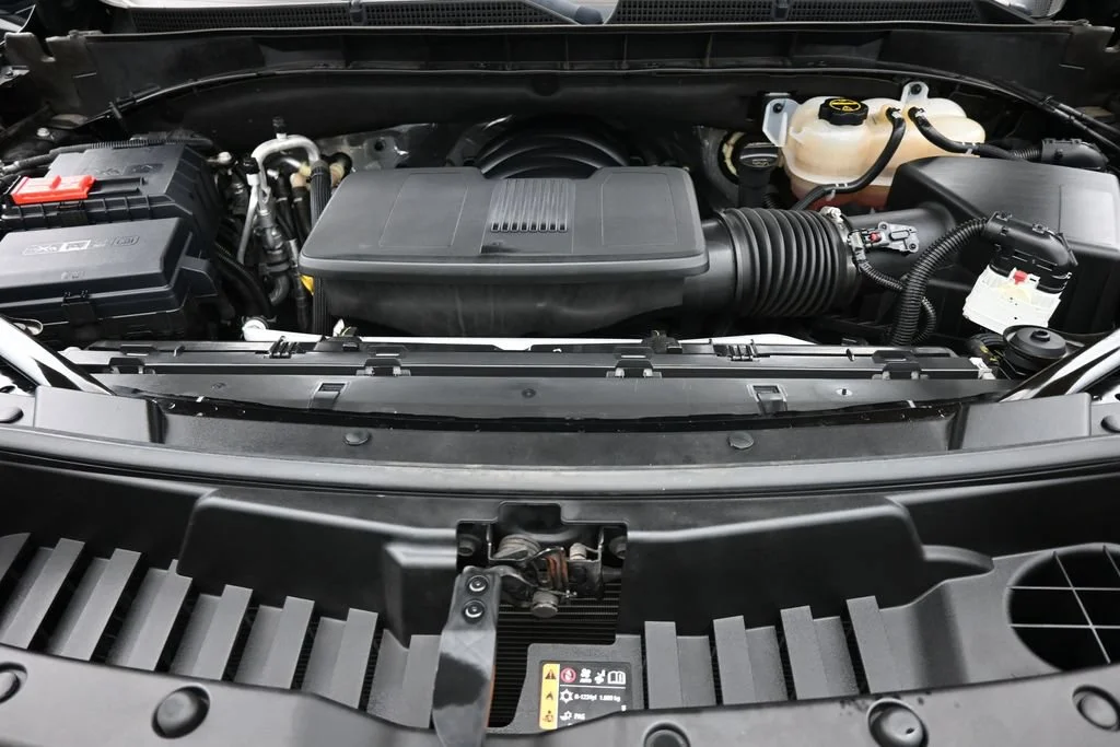 Used 2024 Black GMC SLT image 17