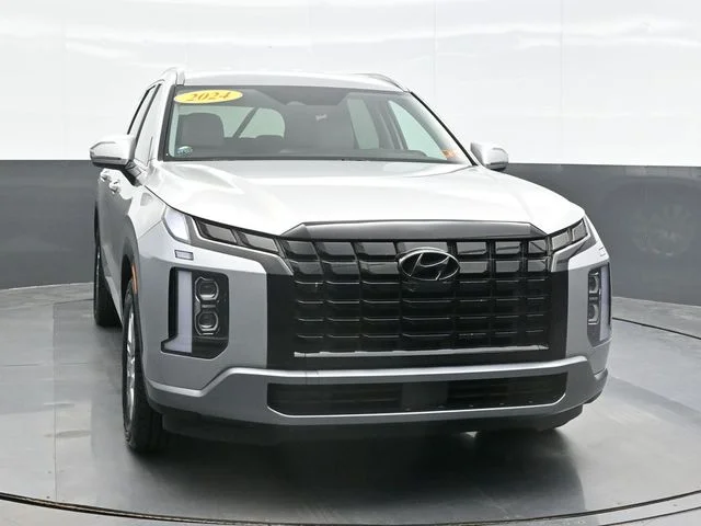 Used 2024 Silver Hyundai SEL image 6