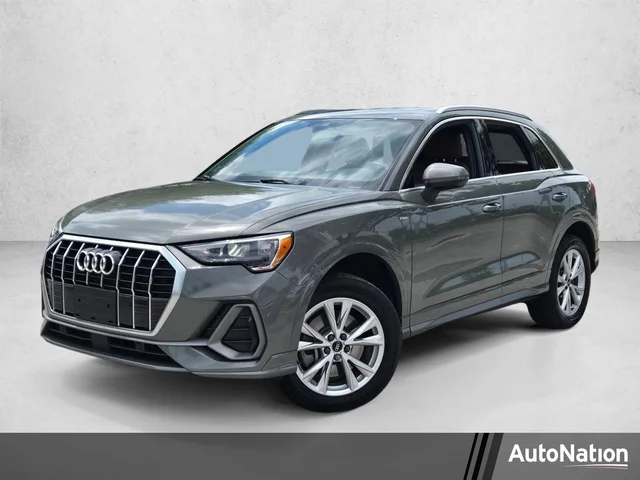 2022 Audi Q3 S line Premium