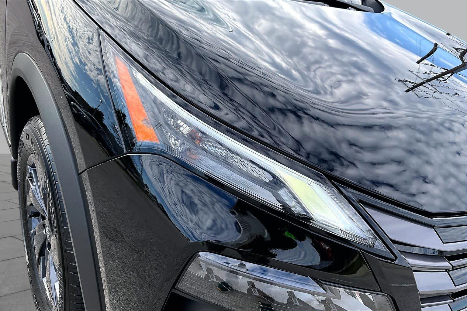 New 2027 Super Black Nissan SV image 13