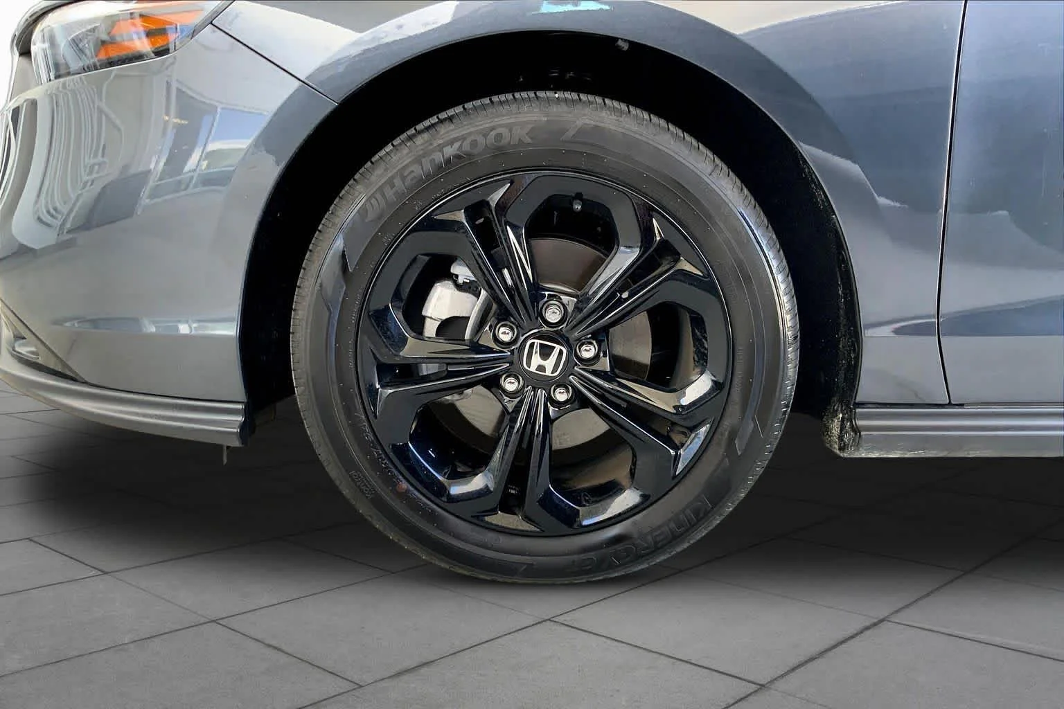 Certified Used 2025 Meteorite Gray Metallic Honda 1.5T SE image 11