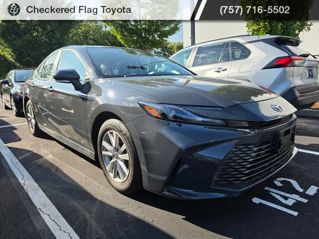 Used 2025 Underground Toyota LE image 3