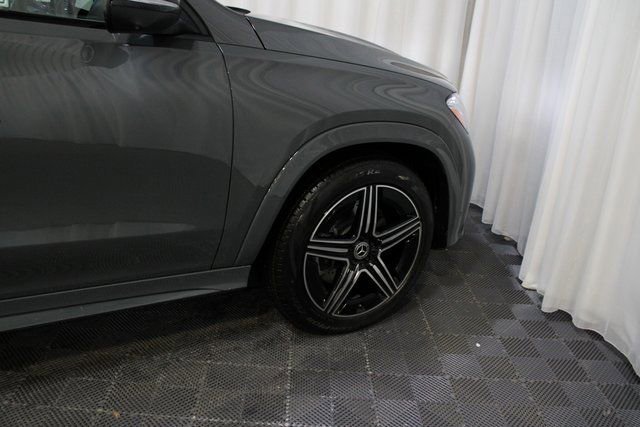 New 2026 MANUFAKTUR Silicon Grey Mercedes-Benz GLE 450 image 48