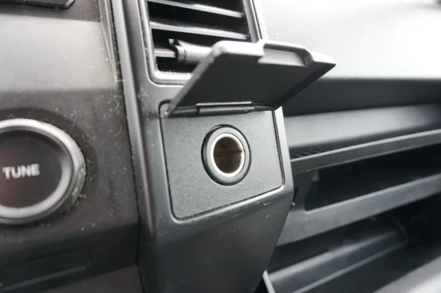 Used 2018  Ford XL image 29