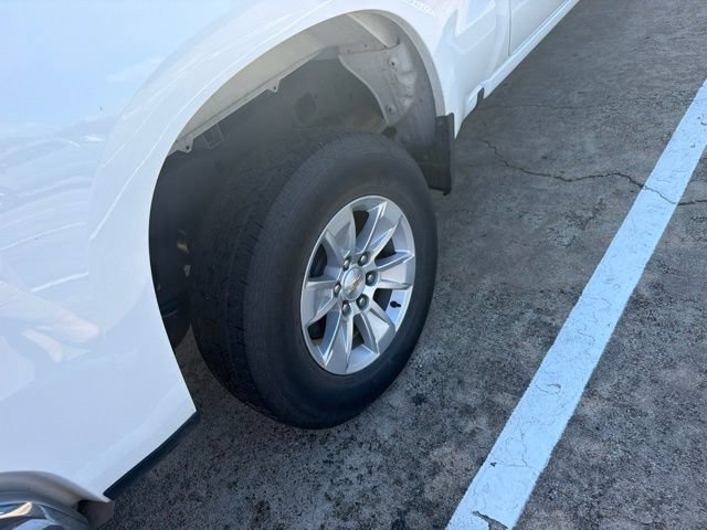 Certified Used 2025 Summit White Chevrolet LT image 9