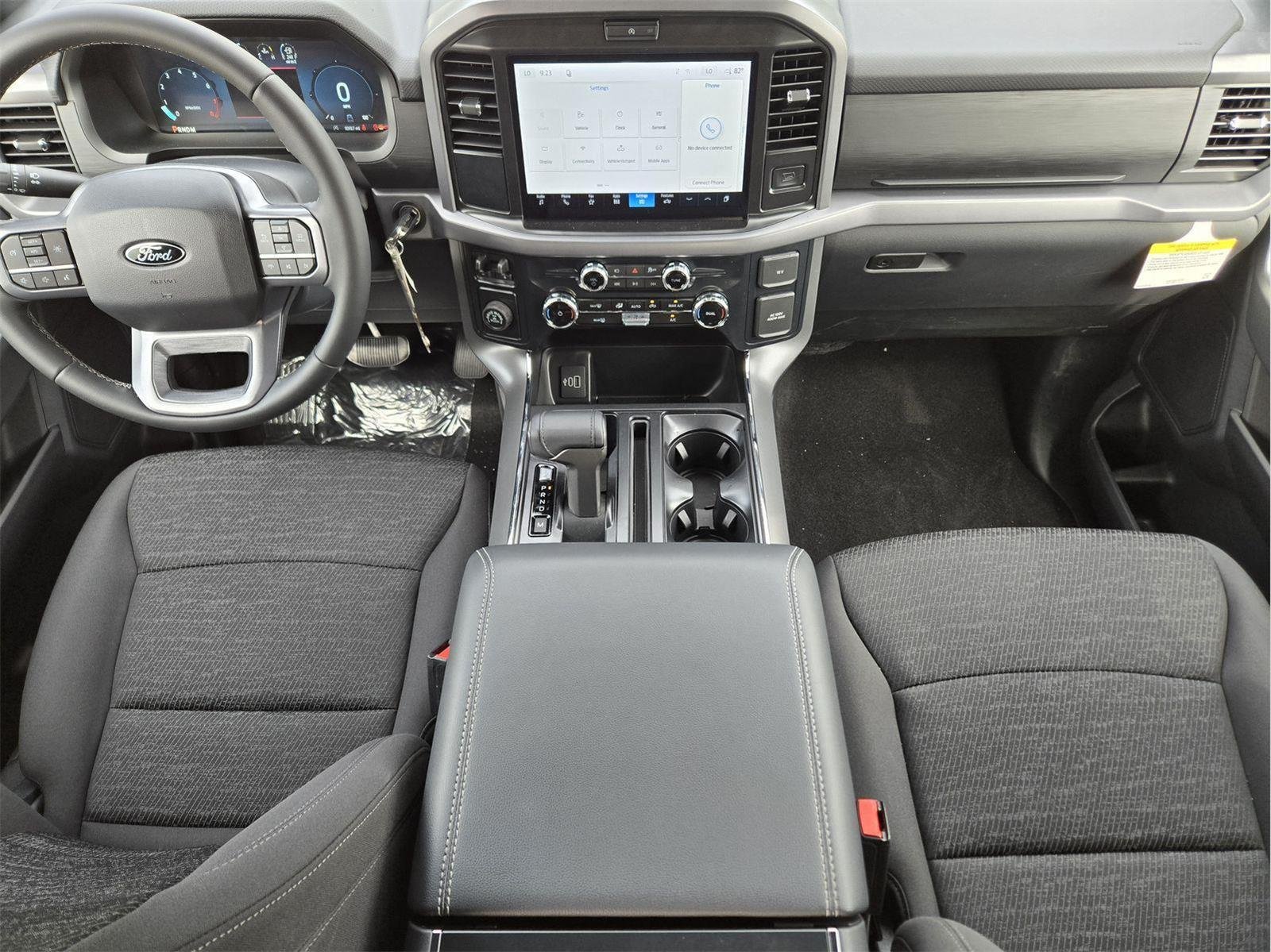 New 2026 Oxford White Ford XLT image 17