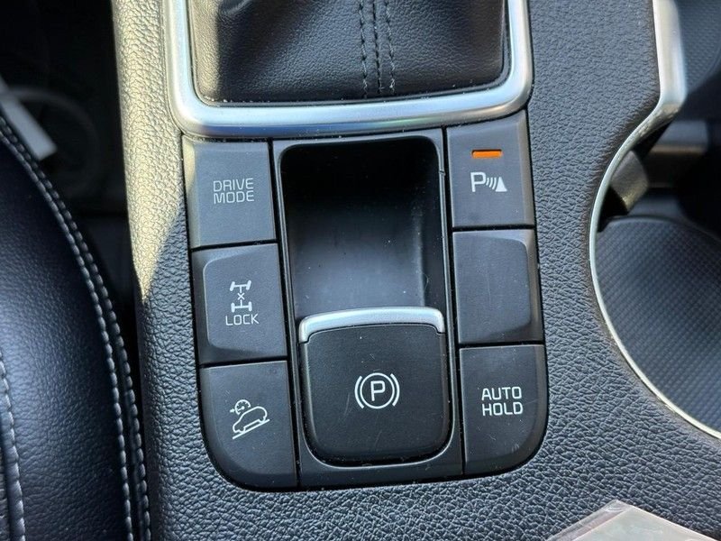 Used 2021 Snow White Pearl Kia EX image 29