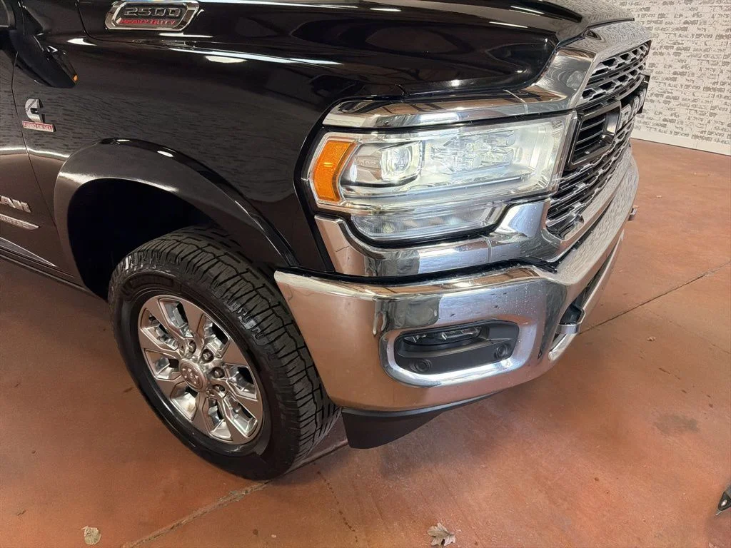 Used 2019 Diamond Black Crystal Pearlcoat Ram Limited image 9