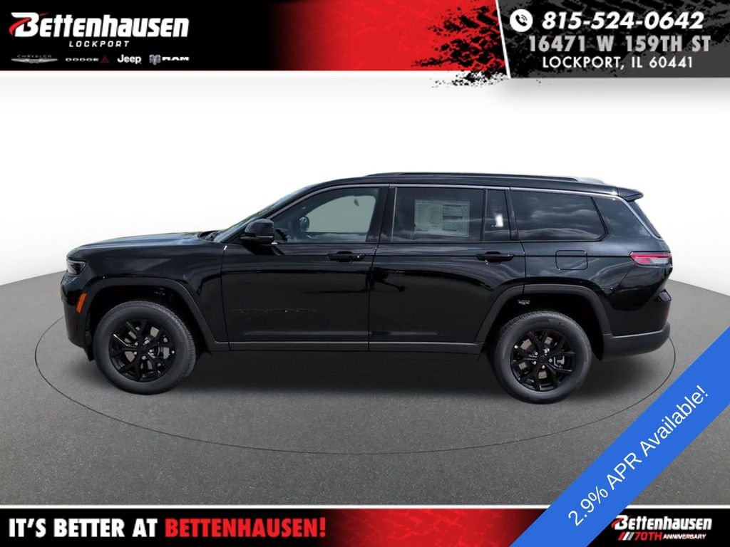 New 2026 Diamond Black Crystal Pearl-Coat Exterior Paint Jeep Laredo image 11