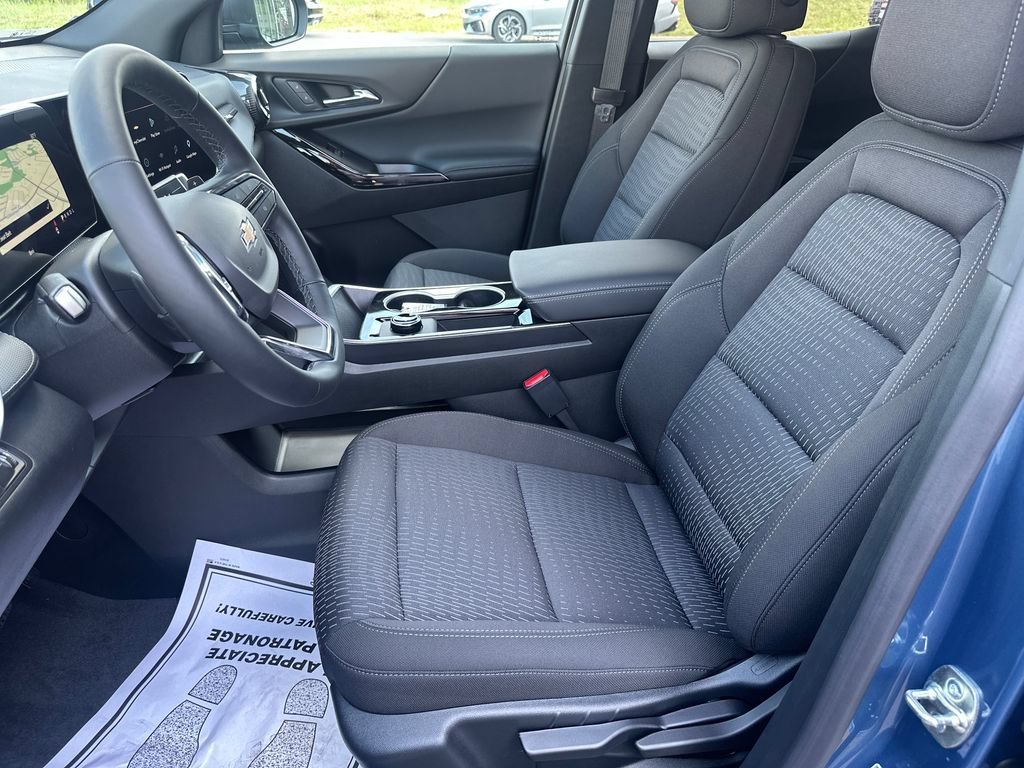 2027 Chevrolet Equinox LT - Photo 13