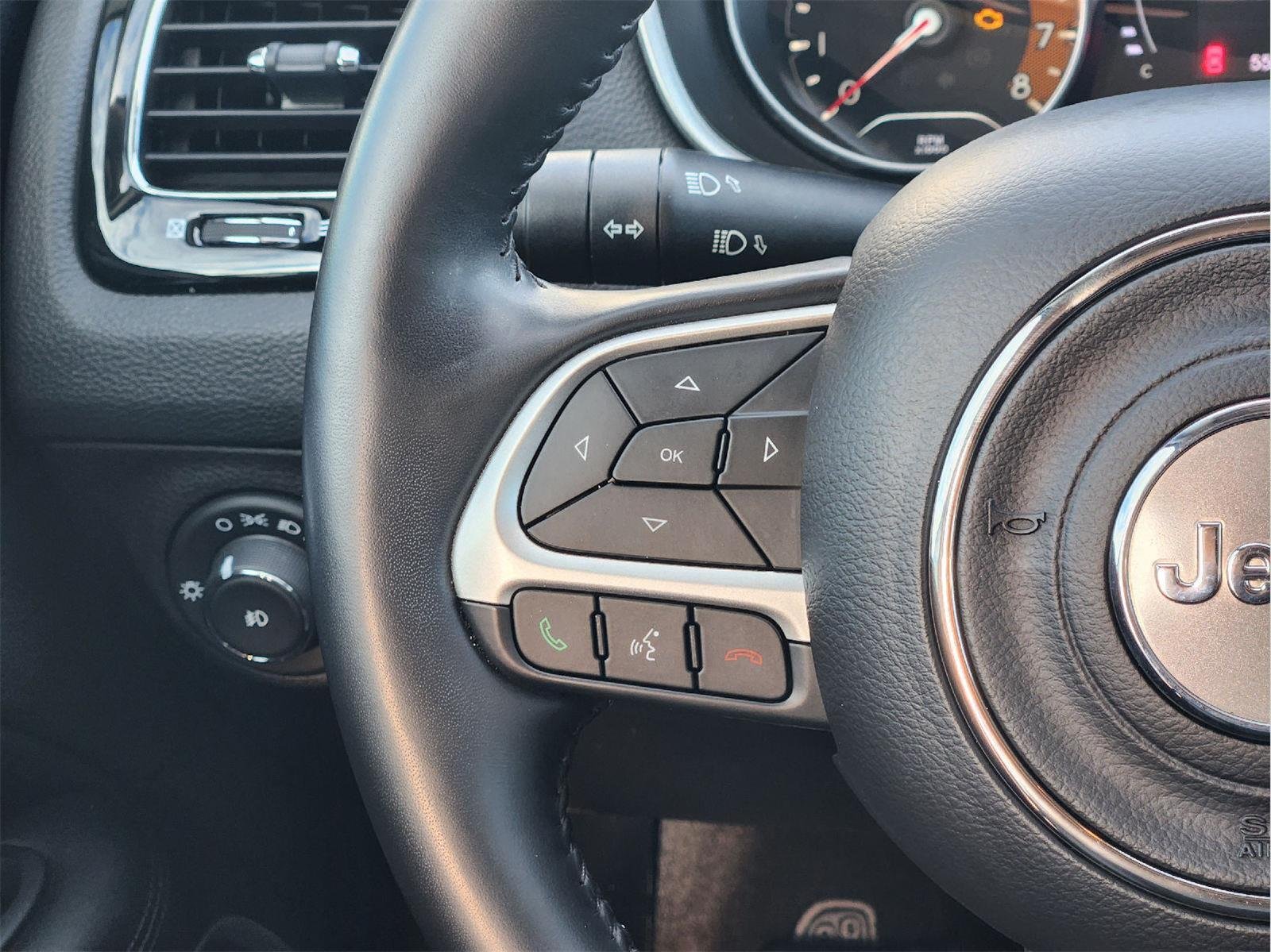 2020 Jeep Compass photo 28 of 33