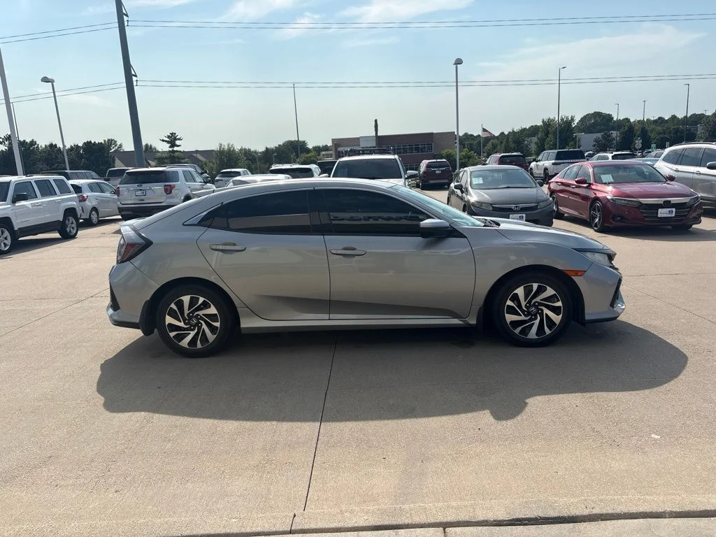 Used 2018 Silver Honda LX image 4