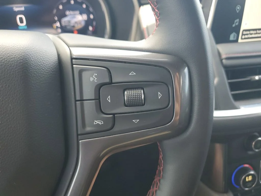 Used 2024 Iridescent Pearl Tricoat Chevrolet RST image 21