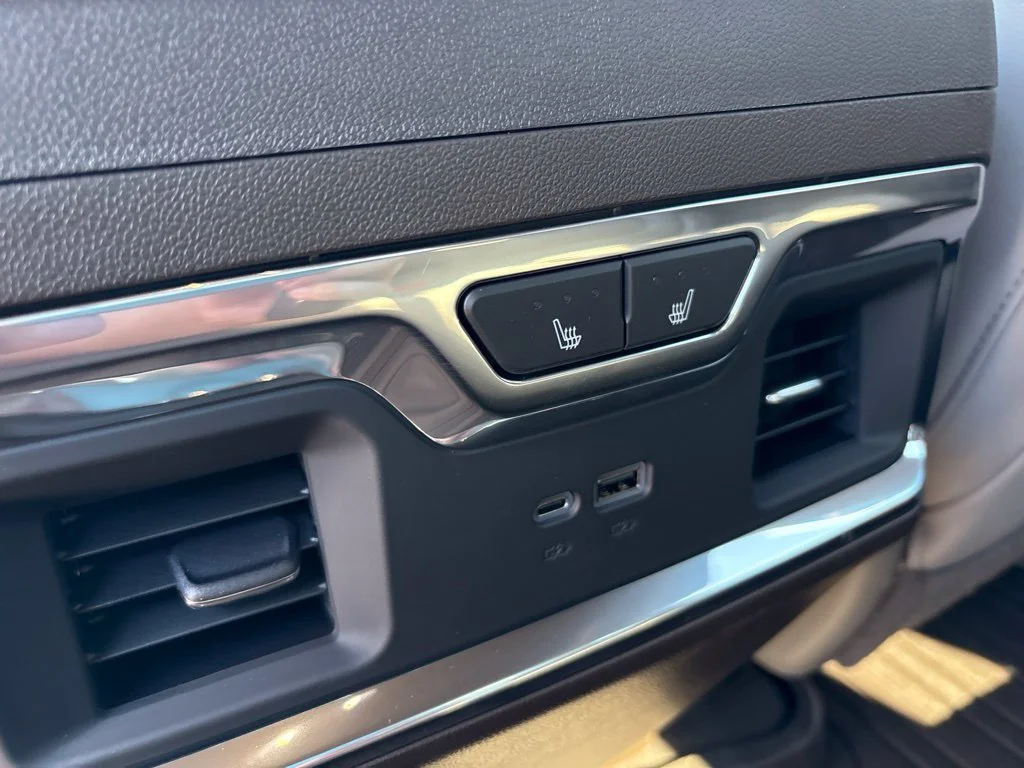 New 2026 Summit White GMC SLT image 30