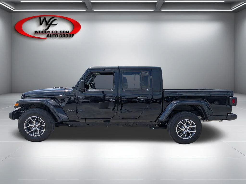 Used 2024 Black Jeep Sport S image 9