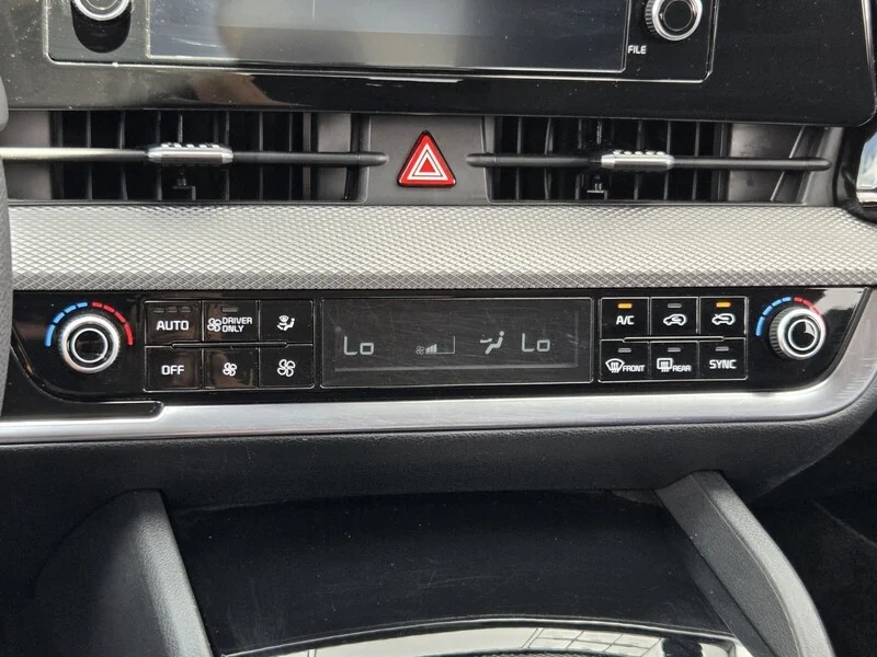 Used 2025 Snow White Pearl KIA LX image 23