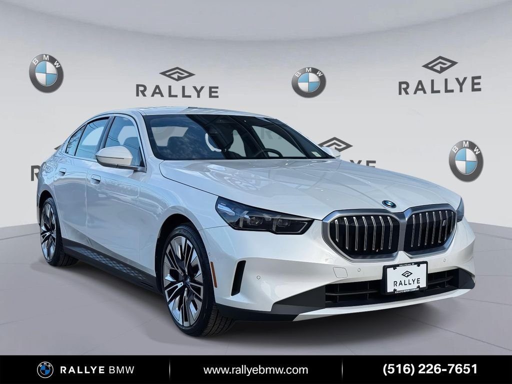 2024 BMW i5 eDrive40's photo