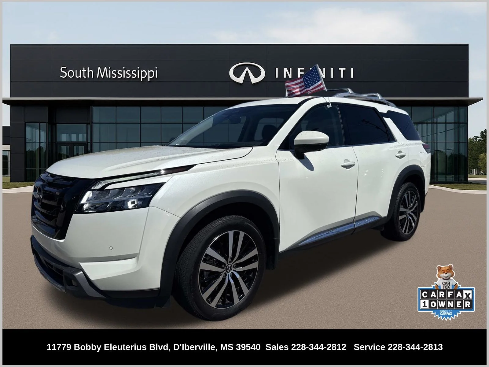 2023 Nissan Pathfinder Platinum 2WD's photo