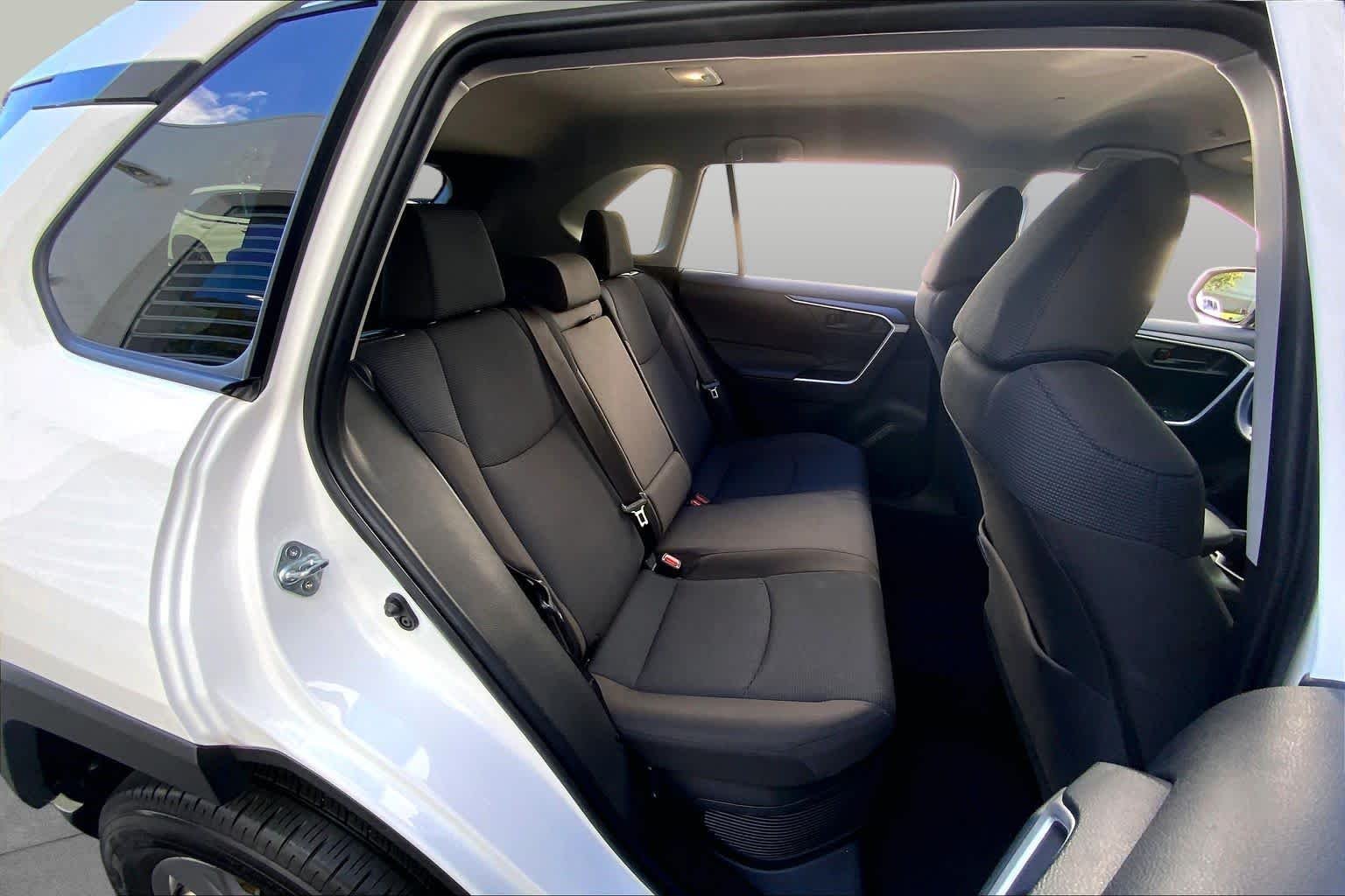Used 2024 Ice Cap Toyota Hybrid LE image 18