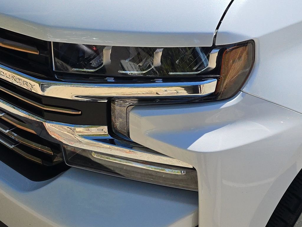 Used 2019 Beige Chevrolet High Country image 34