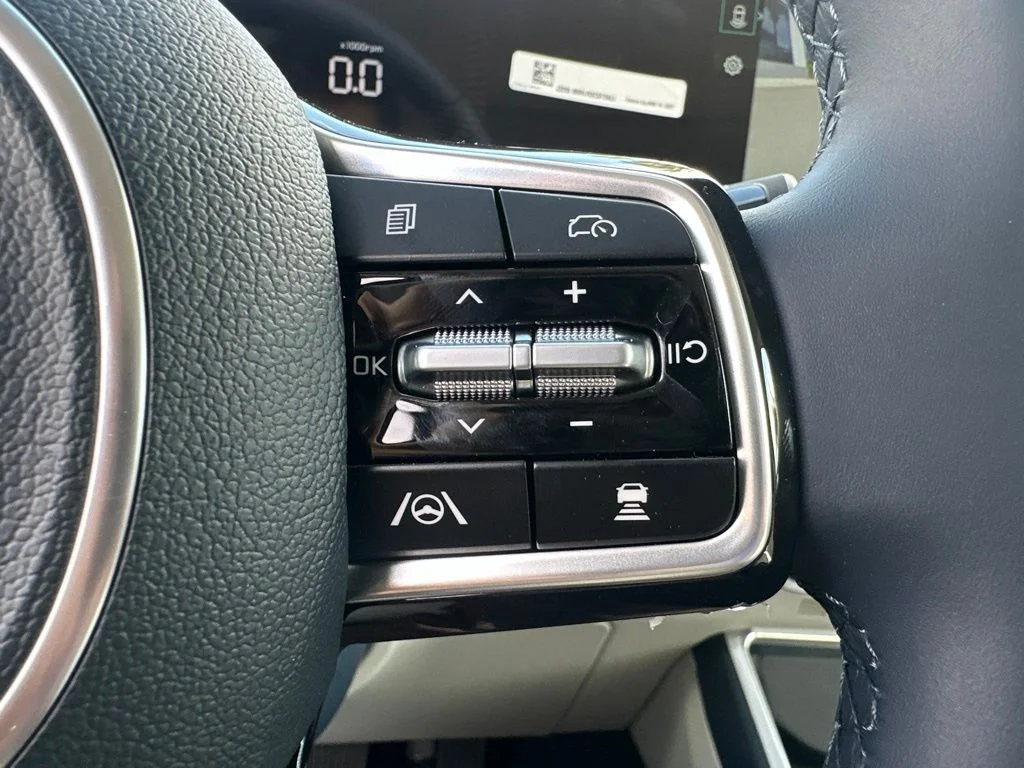 New 2026 White Kia EX image 14