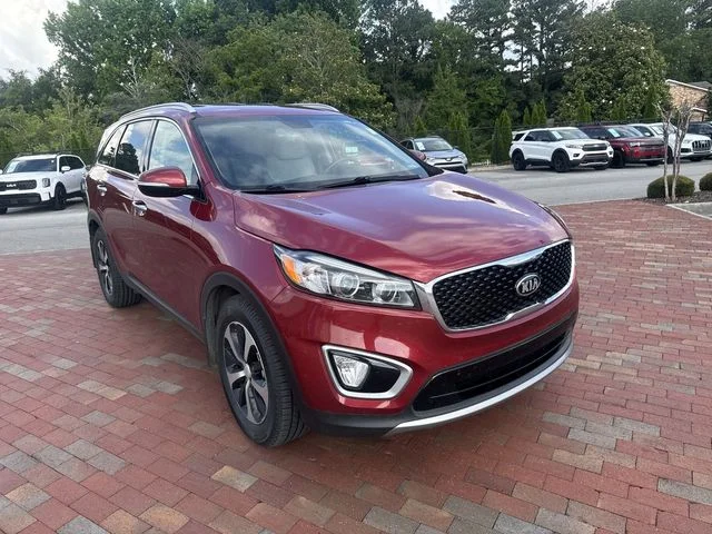 Used 2017 Red Kia EX image 19