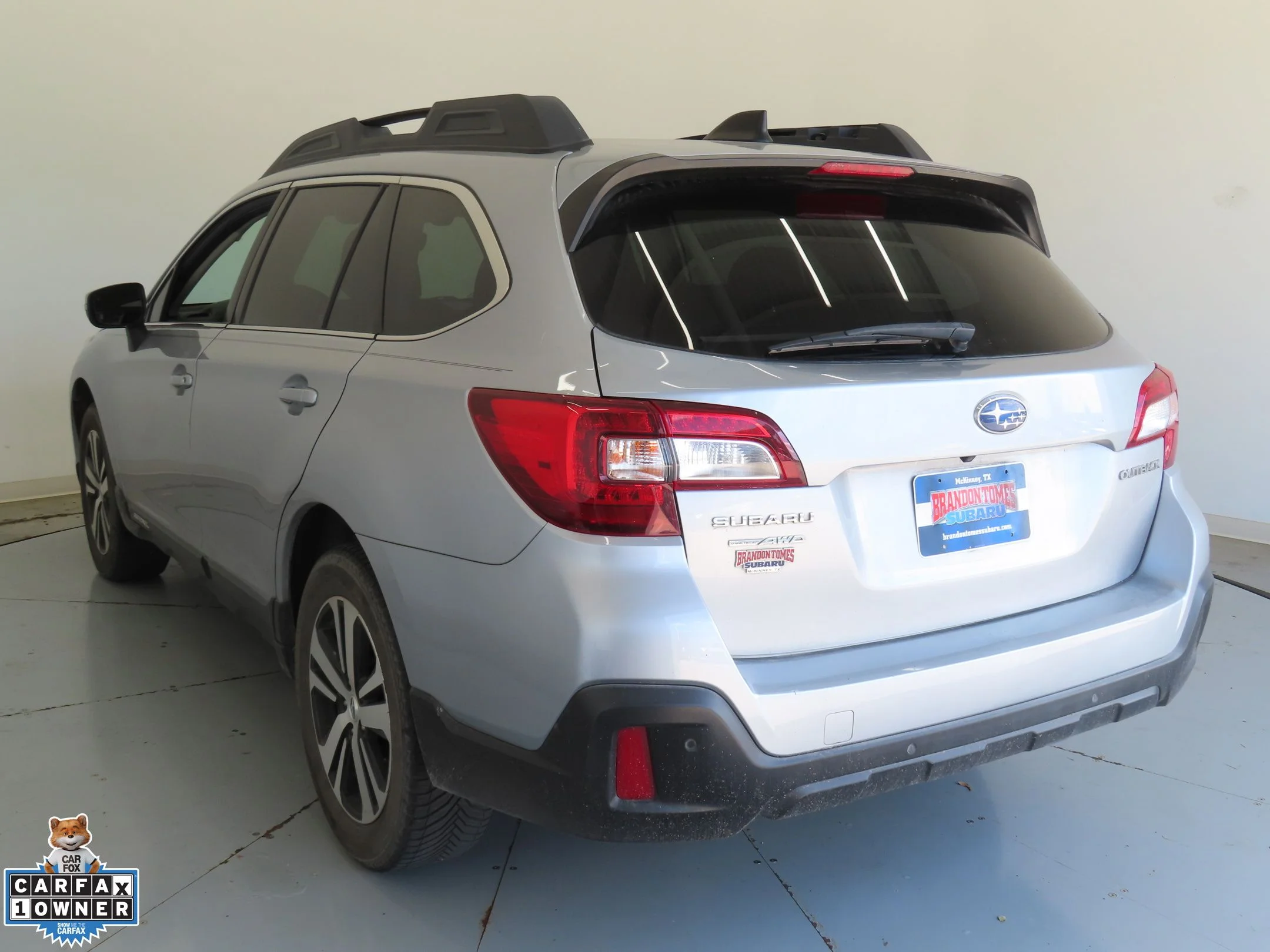 Used 2019 Silver Subaru 2.5i image 6