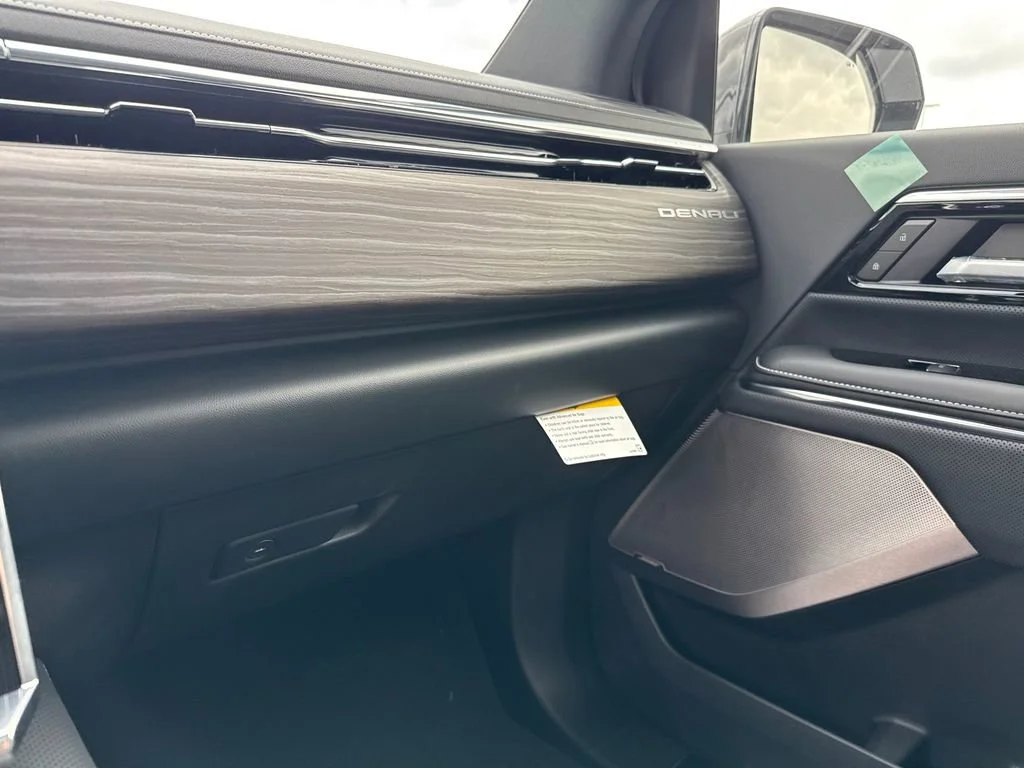 2025 GMC Sierra EV Denali - Photo 30