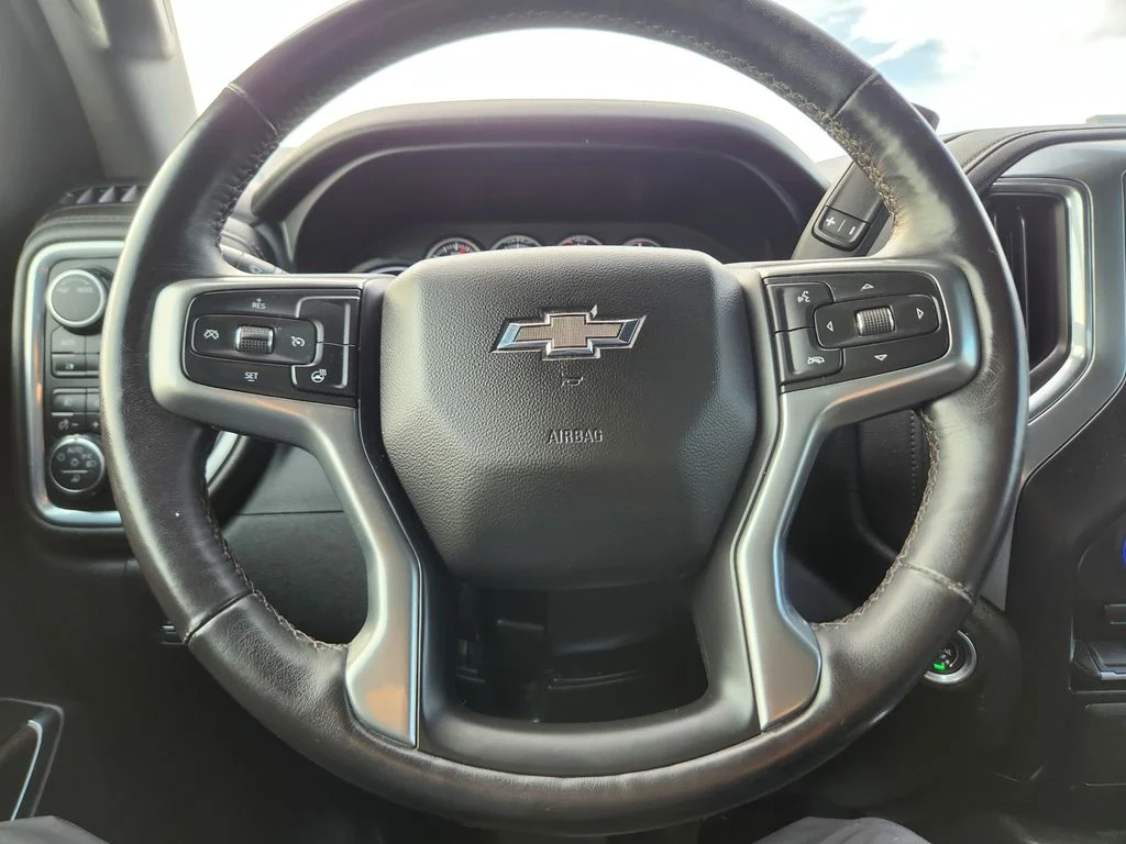 Used 2022 Silver Chevrolet Trail Boss Crew 4X4 image 16