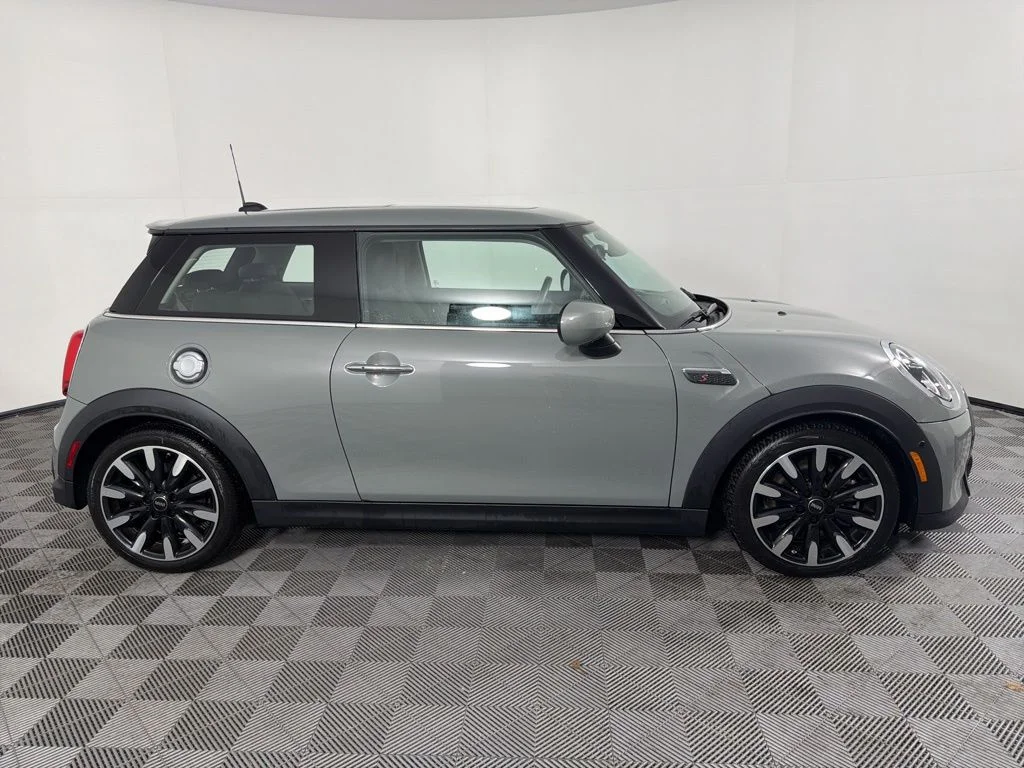 Used 2023 Gray MINI Signature image 4