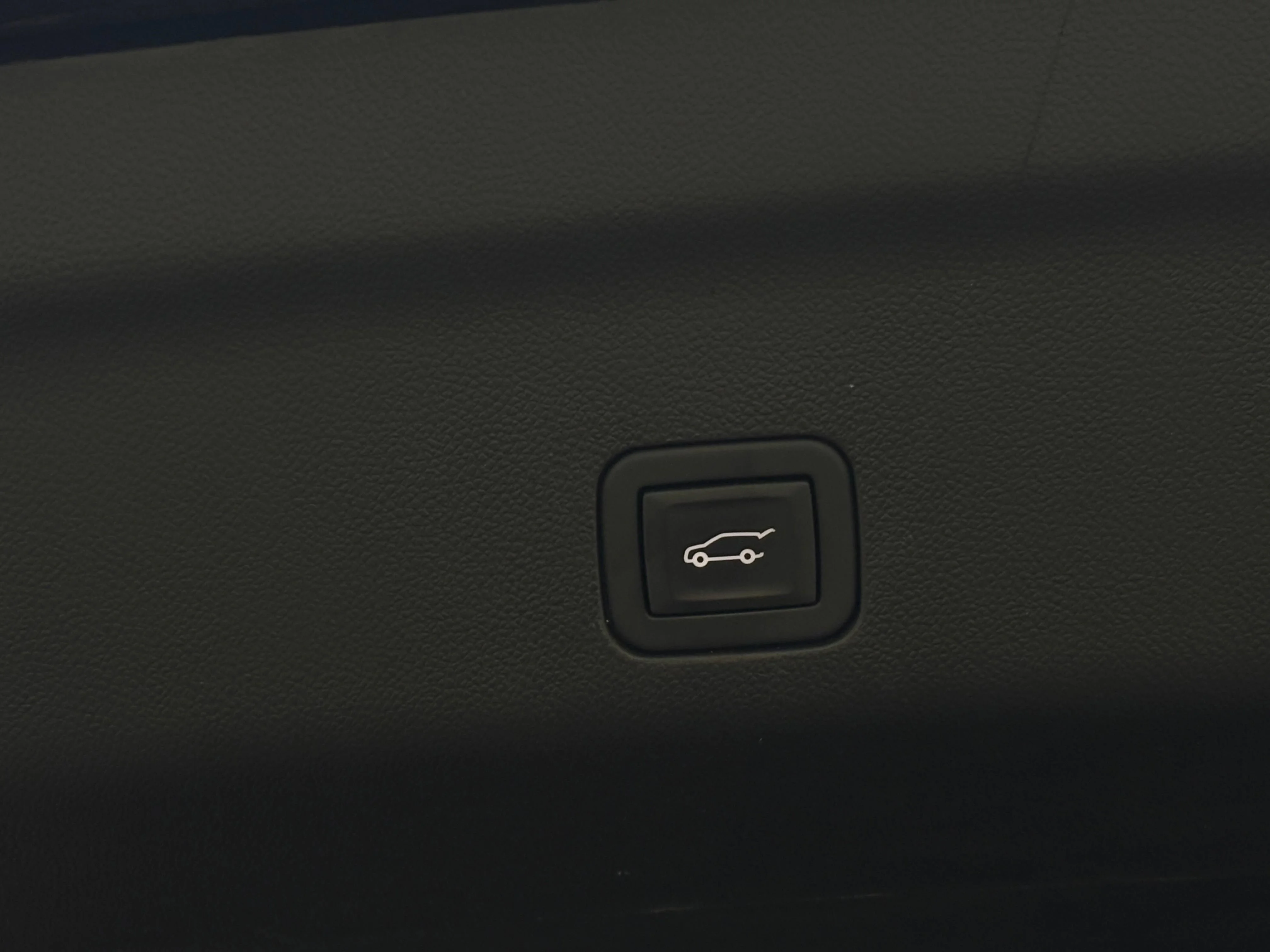 Used 2023 Onyx Black GMC Denali Ultimate image 14