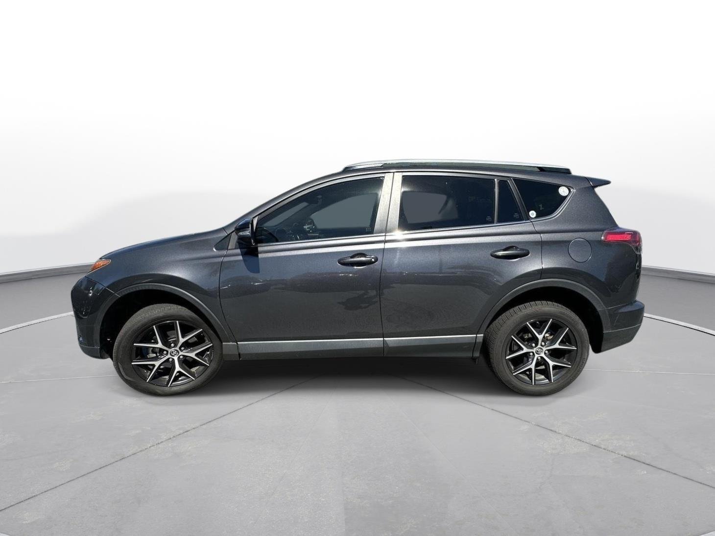Used 2017 Magnetic Gray Metallic Toyota SE image 9