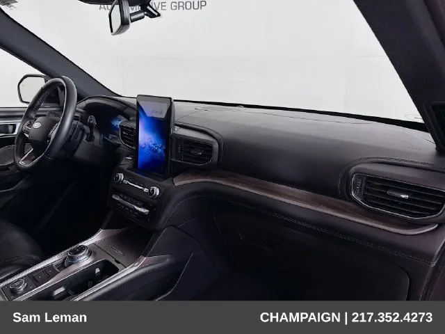 Used 2020 Red Ford Platinum image 32