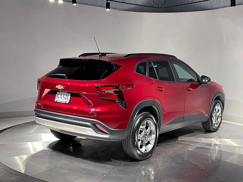 Used 2025 Red Chevrolet LT image 11