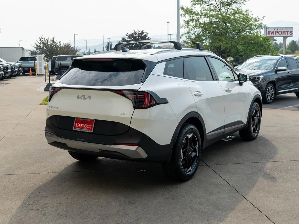 New 2026 Snow White Pearl Kia EX image 7