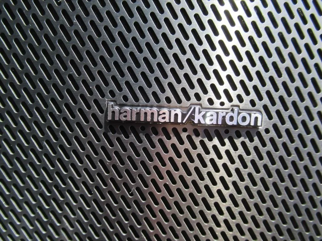 New 2026 Diamond Black Crystal Pearl-Coat Exterior Paint RAM RHO image 14