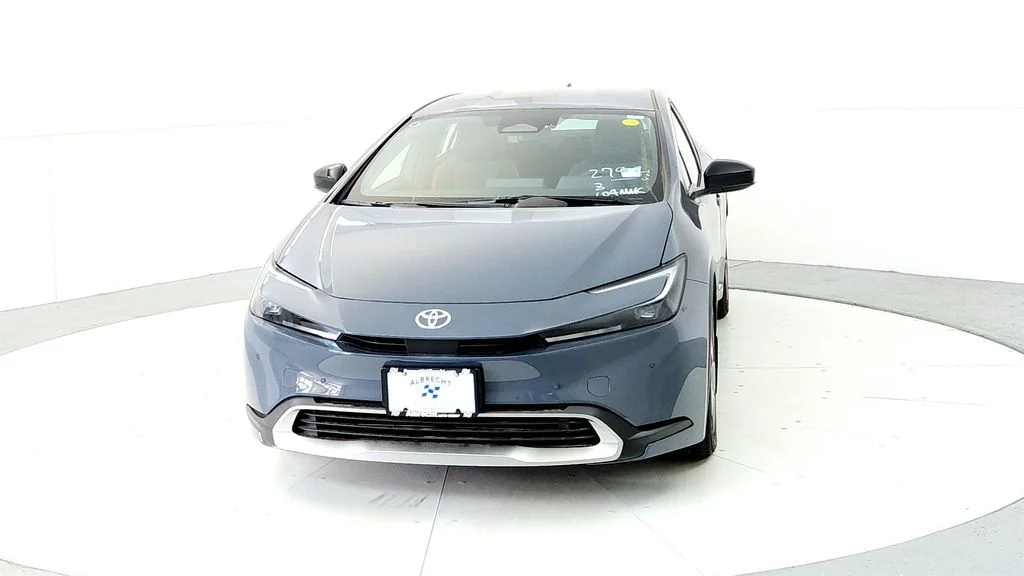 New 2026 Guardian Gray Toyota SE image 2