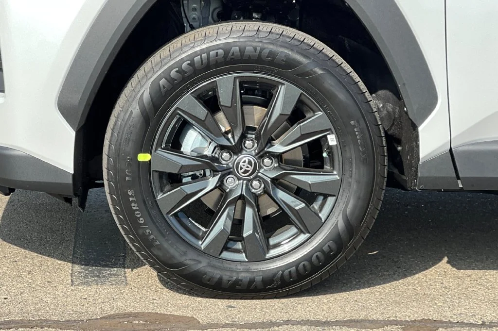 New 2026  Toyota XLE Premium image 33