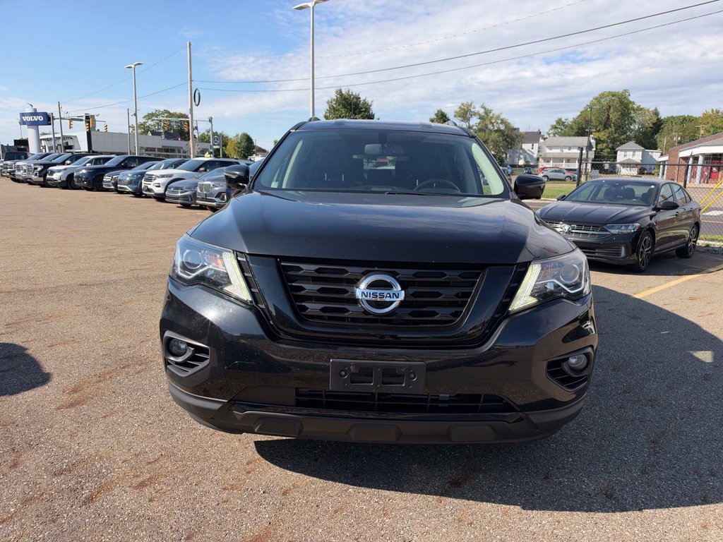Used 2018 Nissan Pathfinder SL with VIN 5N1DR2MM1JC627964 for sale in Canton, OH