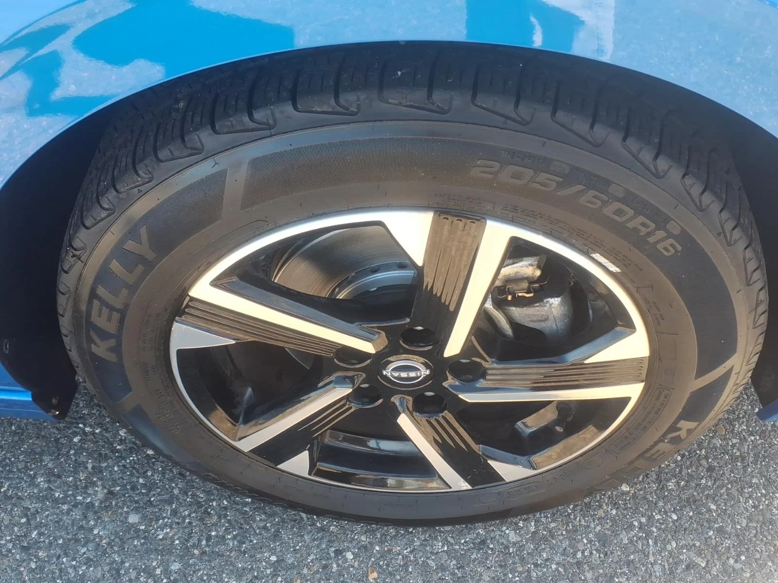 Used 2025 Electric Blue Metallic Nissan SV image 10