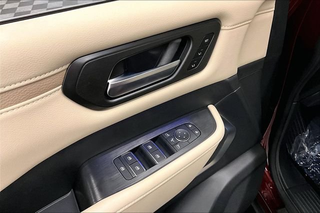New 2026 Coulis Red Pearl/Super Black Nissan Platinum Reserve image 34