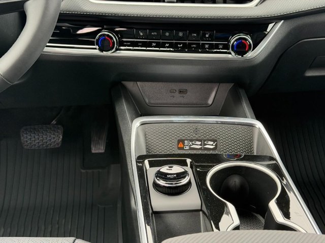 New 2027 Mosaic Black Metallic Chevrolet LT image 8