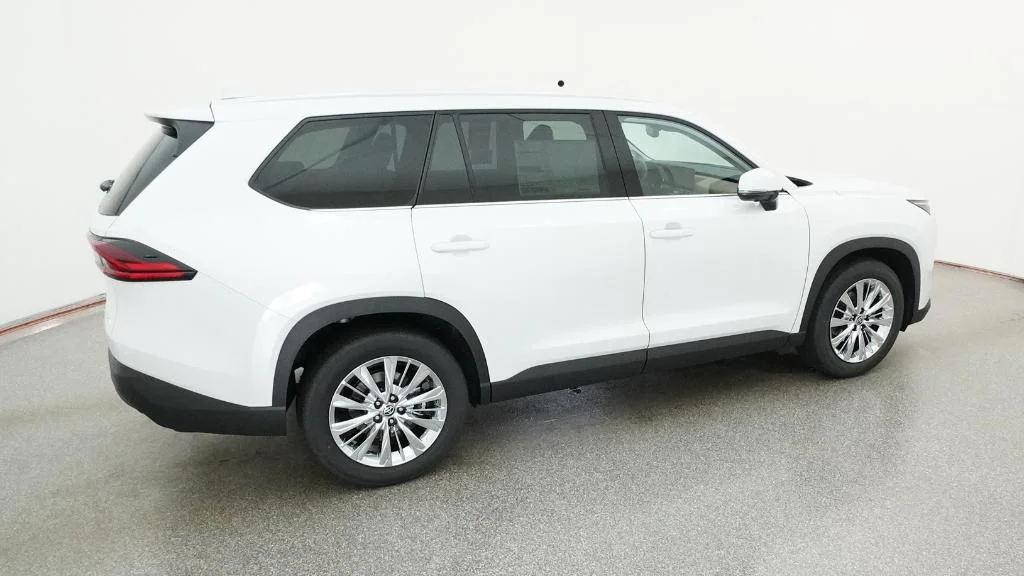New 2026 Wind Chill Pearl Toyota Platinum image 6