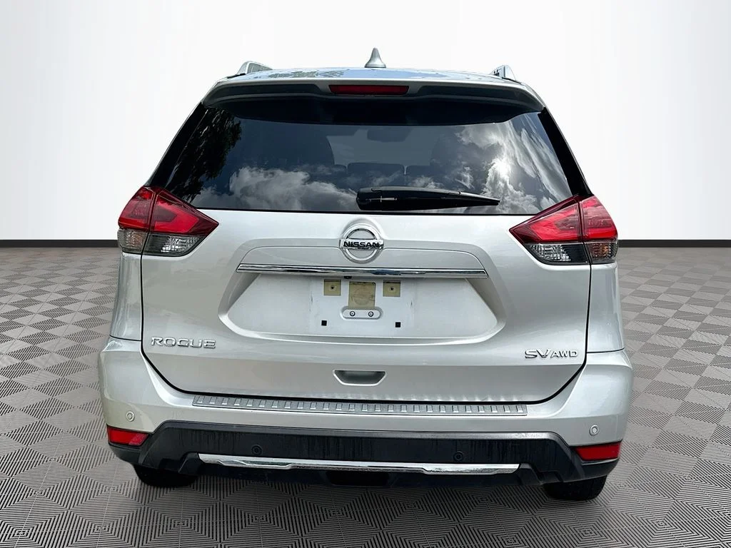 Used 2019 Silver Nissan SV image 6