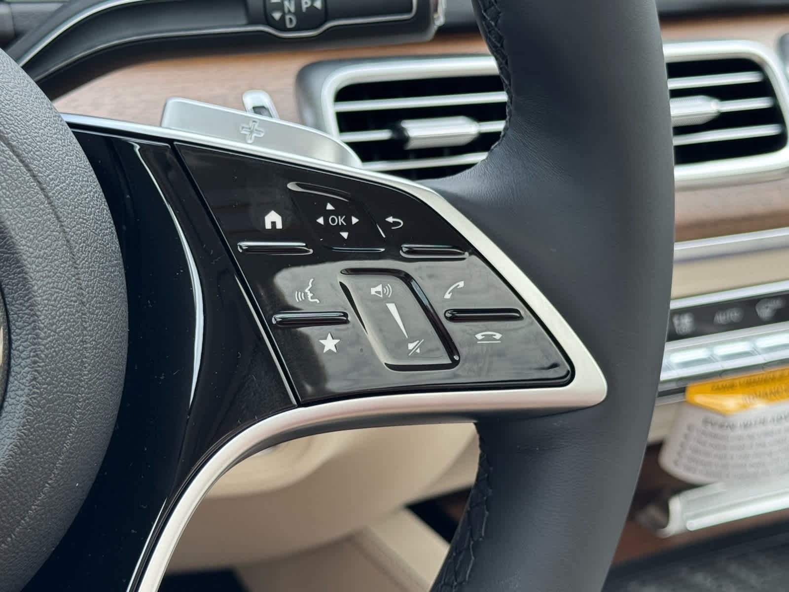 New 2026 Selenite Grey Metallic Mercedes-Benz GLS 450 image 31