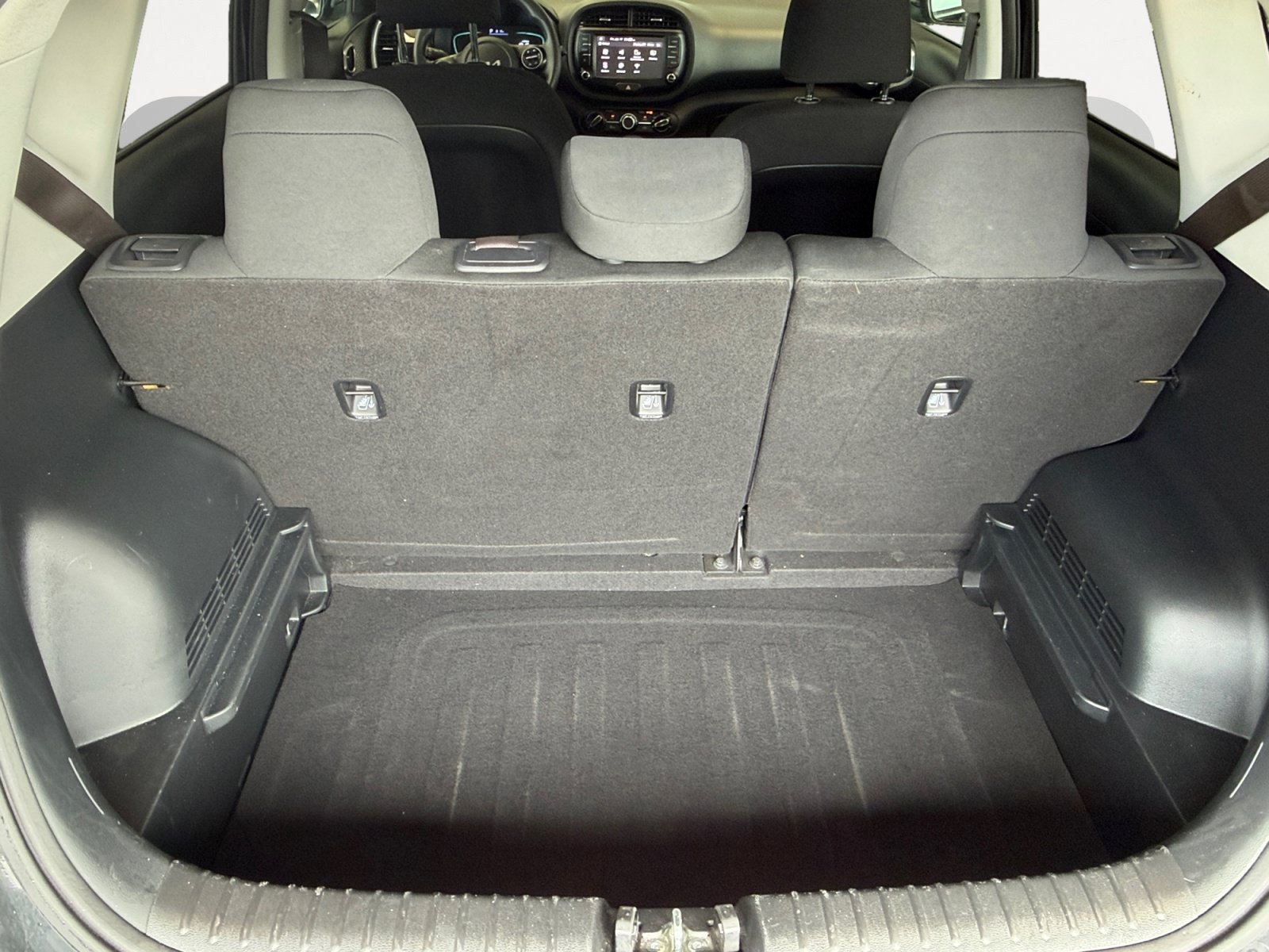 Used 2023 Fusion Black Kia LX image 13
