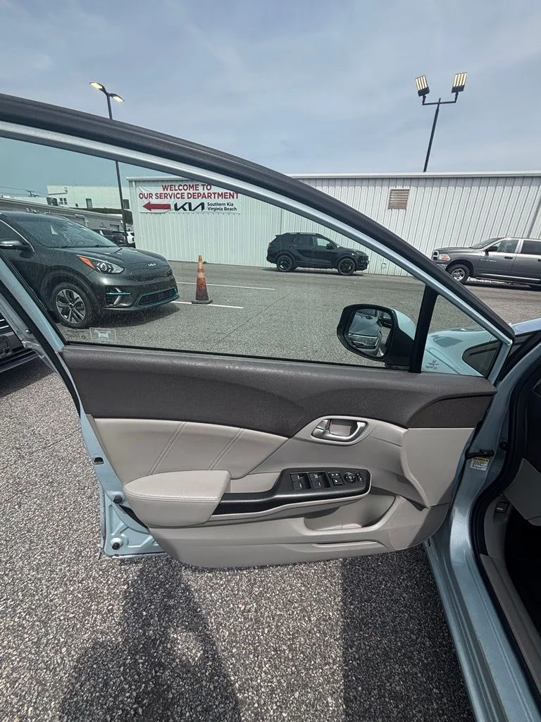 Used 2012  Honda EX-L image 10