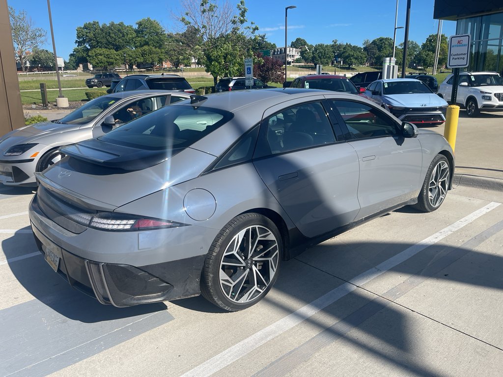 Used 2024 Gray Hyundai Limited image 4
