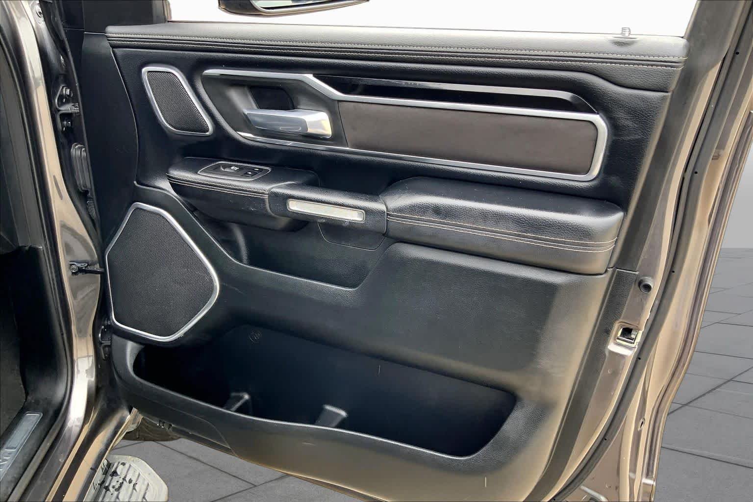 Used 2021 Granite Crystal Metallic Clearcoat Ram Laramie image 22